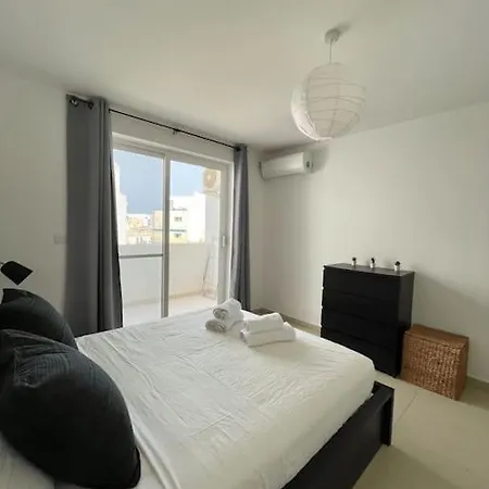 Апартаменты 2 Bedroom In St Pauls Bay *