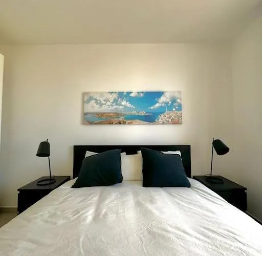 2 Bedroom In St Pauls Bay Apartman *