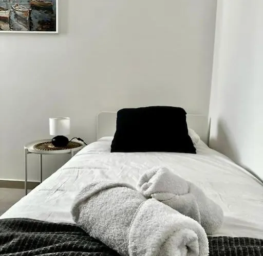 2 Bedroom In St Pauls Bay Apartament St. Paul's Bay